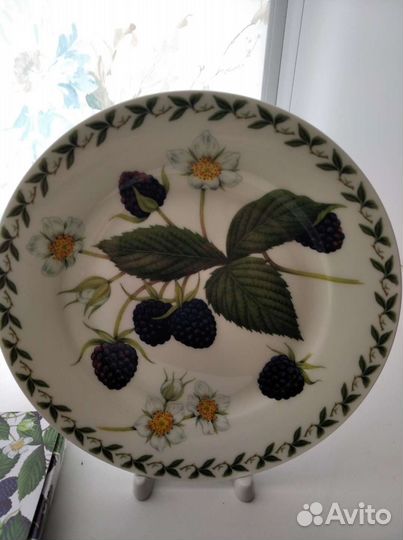 Тарелка Maxwell and Williams