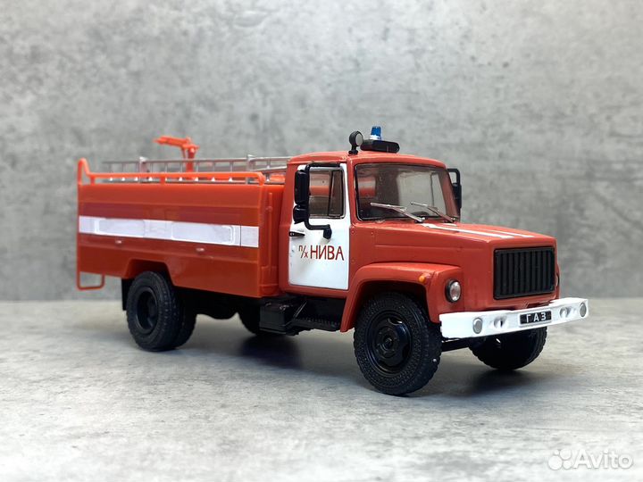Коллекционная модель газ-3307-226 ац-30 DeA 1:43