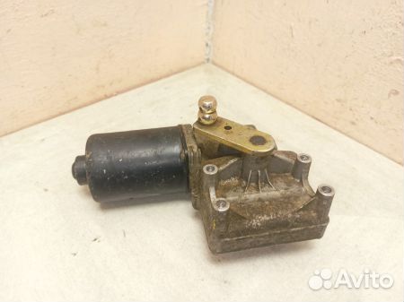 Моторчик стеклоочистителя передний