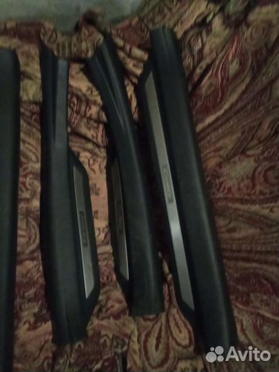 Toyota camry 40 накладки порогов черные