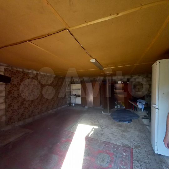 Гараж, > 30 м²