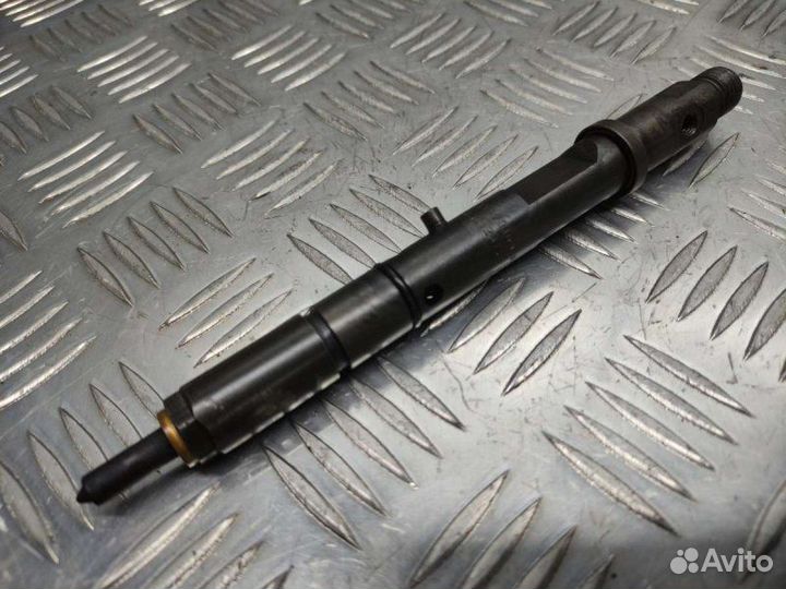 Форсунка Audi A4 B6 (S4 2.5 2005