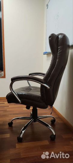 Массажное кресло Yamaguchi Prestige, коричневый