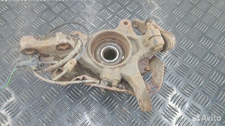 Ступица передняя левая KIA sportage 3 2011