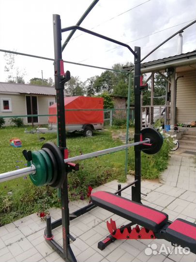 Спортивный комплекс для жима и приседа