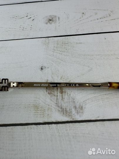 Солнцезащитные очки Moschino