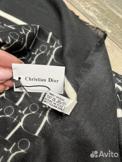 Теплый шерстяной платок Christian Dior черный