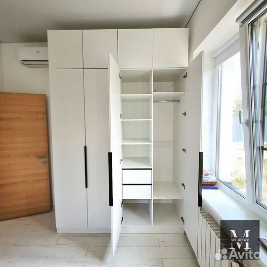 Угловой шкаф