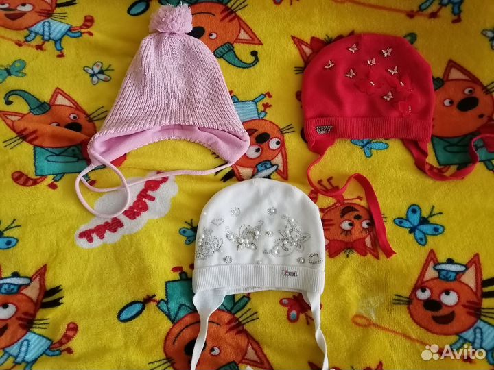 Шапка зимняя теплая на девочку варежки
