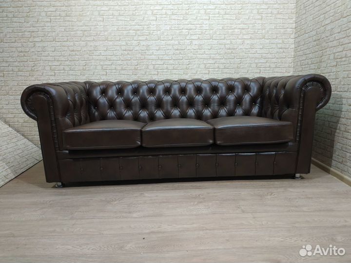 С доставкой Диван Chesterfield в наличии
