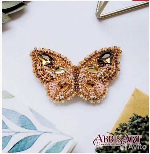 Наборы для вышивки брошей бисером и кристаллами