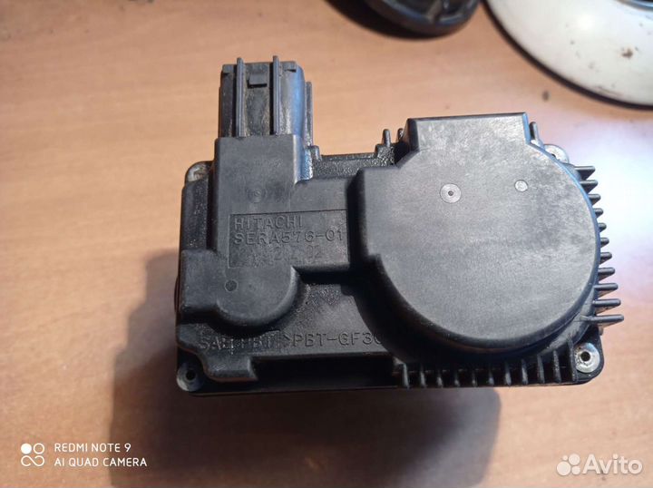 Дроссельная заслонка Nissan Sunny FNB15