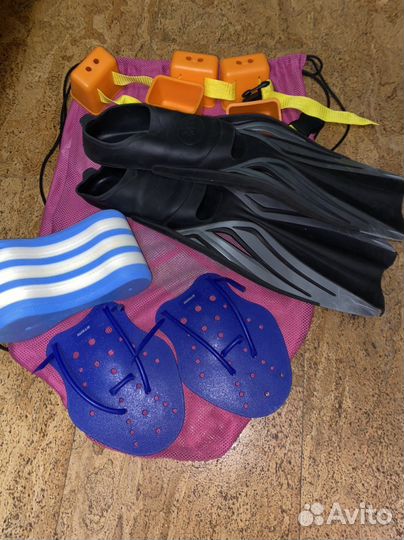 Инвентарь для плавания