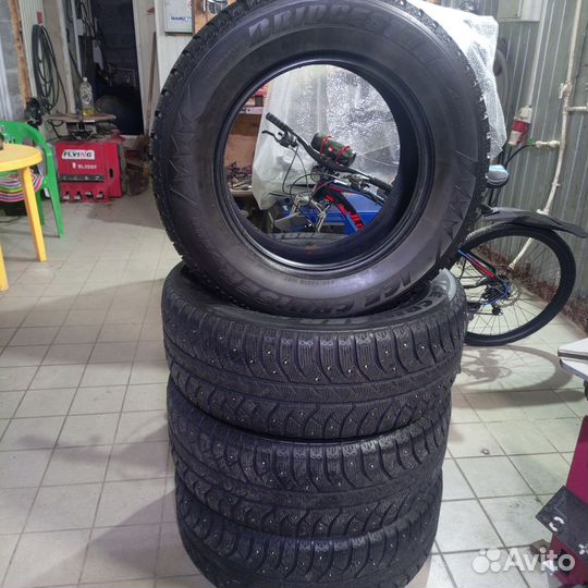 Bridgestone Ice Cruiser 7000 285/60 R18