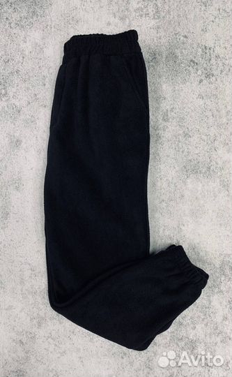 Спортивный флюсовый наряд для холодов