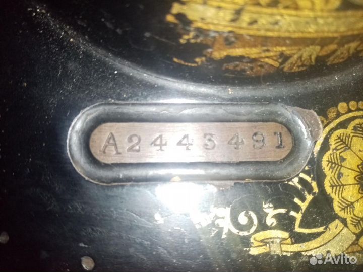 Швейная машина Singer