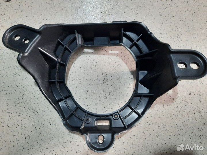 Кронштейн птф передний левый Тoyota Land-Cruiser