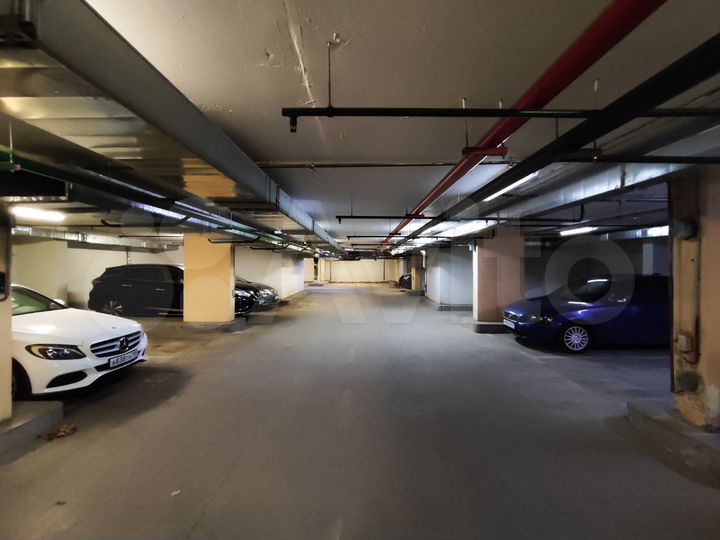 Машиноместо, 14 м²