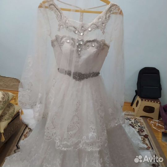 Свадебное платье