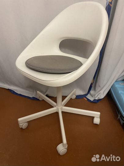 Рабочий стул IKEA