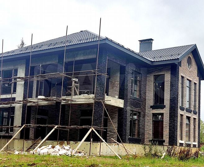 Дом 650 м² на участке 21,3 сот.