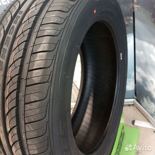 Antares Ingens A1 215/55 R17 94V