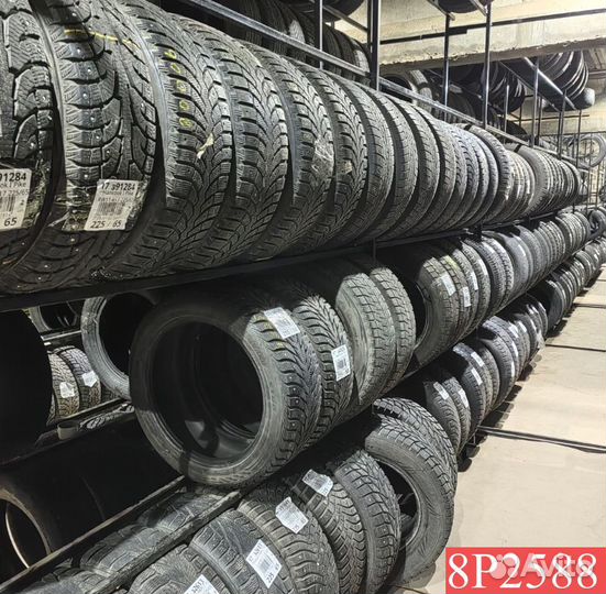 Nokian Tyres Hakkapeliitta 8 215/55 R17 96P