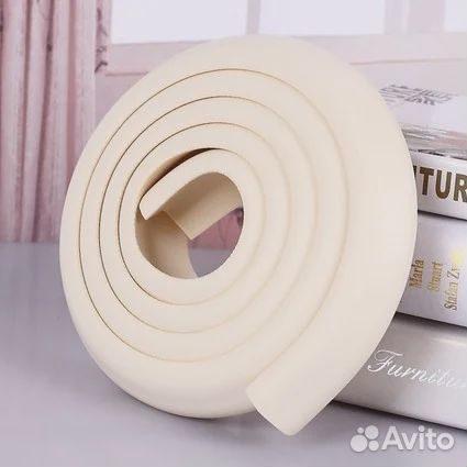 Защита ребенка от острых углов мебели