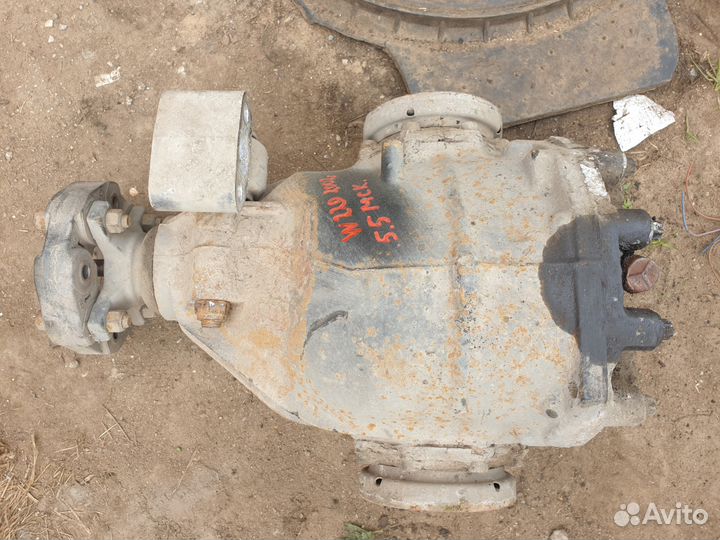 Задний редуктор mercedes s w220 5.5 amg 2.65 s220