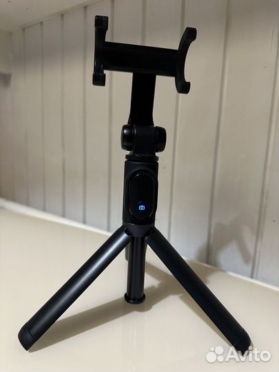 Монопод Xiaomi Mi Selfie Stick