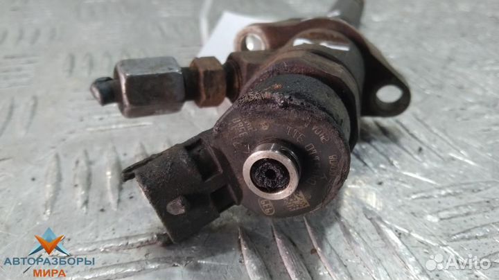 Форсунка Peugeot 308 T7 2010 0445110311