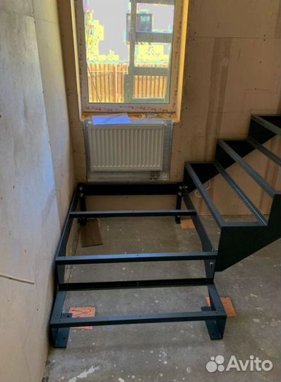 Лестницы г-образные