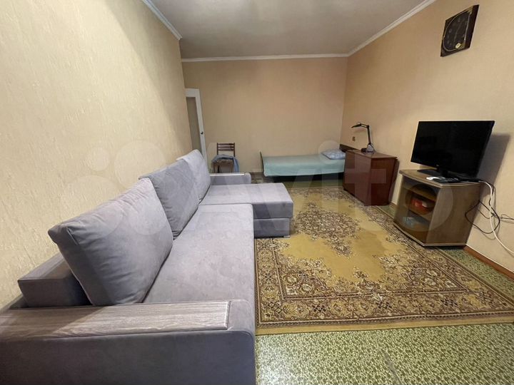 2-к. квартира, 46 м², 1/9 эт.