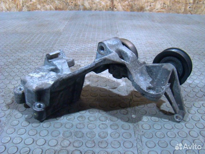 KIA Sportage 3 Кронштейн кондиционера