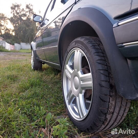 Volkswagen Golf 1.8 AT, 1986, 300 000 км