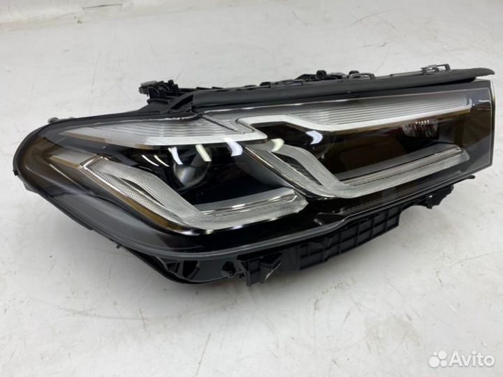 Фара правая Bmw G30 5 2020-2022