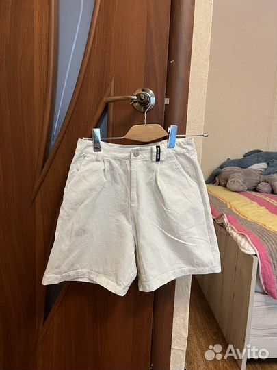 Шорты бермуды белые джинсовые