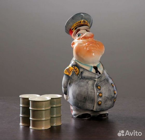 Набор фарфоровый штоф 