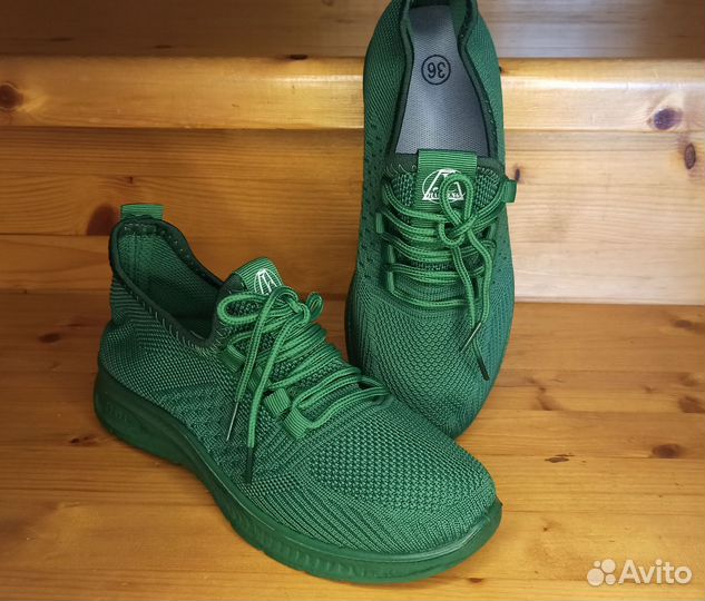 Кроссовки женские летние