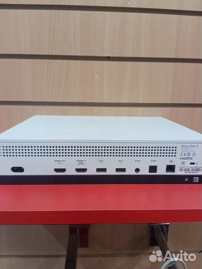 Игровая приставка Xbox One S 500 Гб