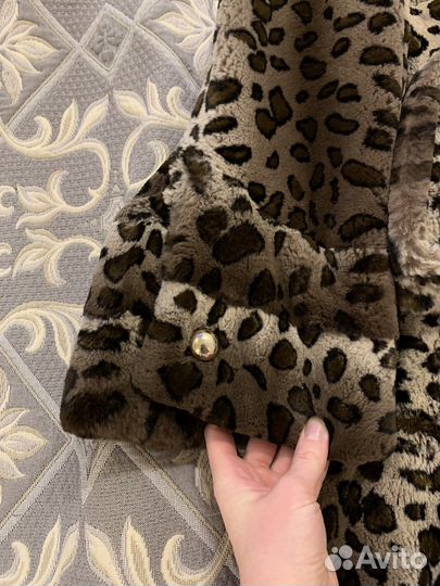 Шуба натуральная с капюшоном