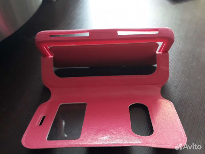 Чехлы на телефон