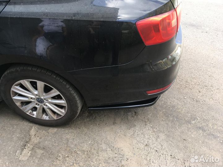 Сплиттеры заднего бампера VW Jetta 6