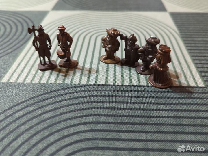 Солдатики разные