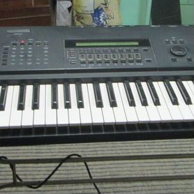 Синтезатор Yamaha SY 85