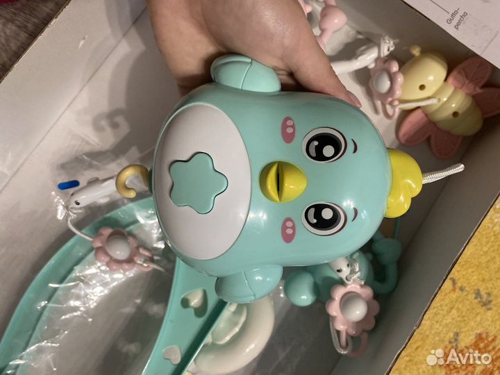 Мобиль на детскую кроватку