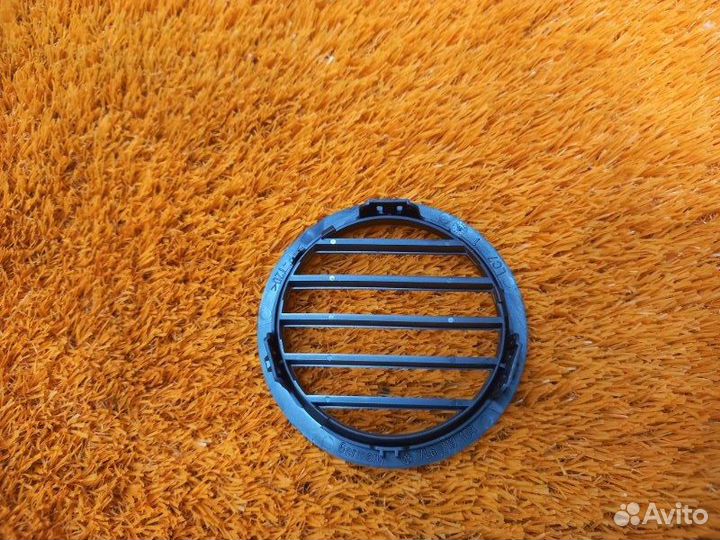 Дефлектор воздушный передний правый Volkswagen