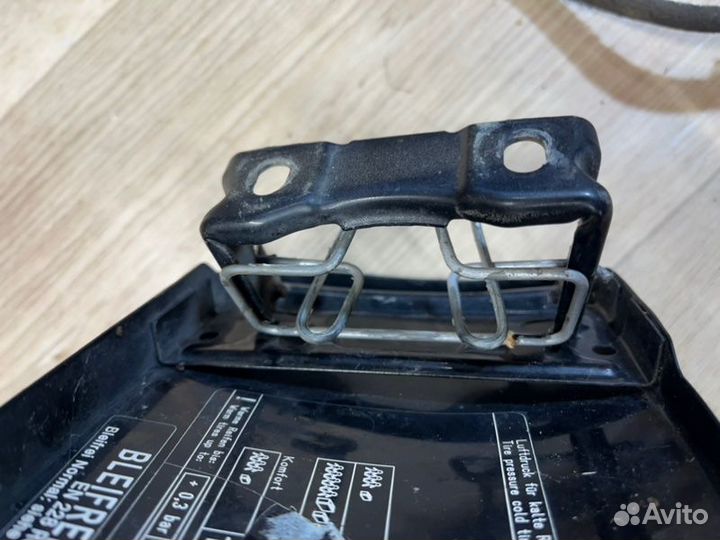 Лючок топливного бака Mercedes E240 W210 M112911