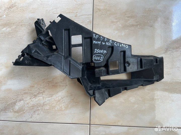 Кронштейн бампера задний правый Mercedes Gl Class