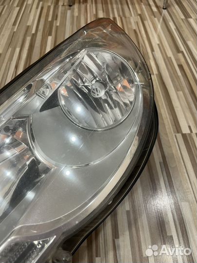 Фара передняя левая volkswagen tiguan 1
